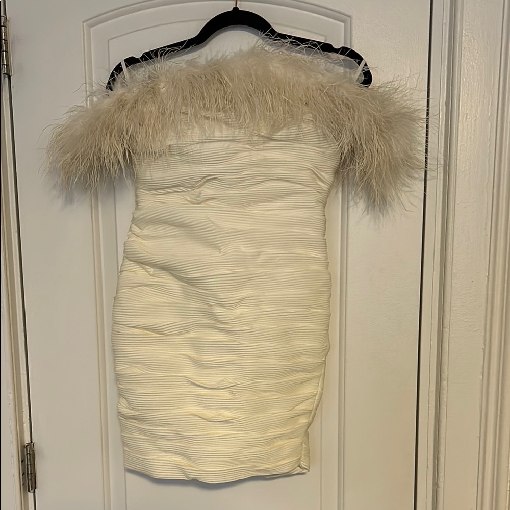 Rachel Gilbert White Feather Dress Size 6 - Picture 4 of 8